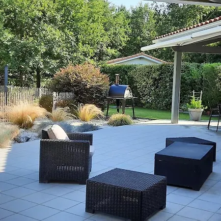 Villa Piscine Chauffee Dans Un Ecrin De Verdure Biscarrosse