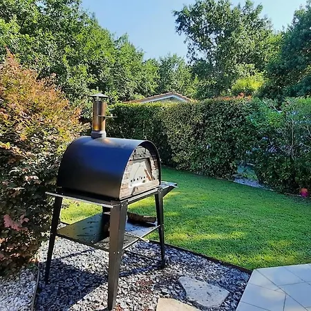 Piscine Chauffee Dans Un Ecrin De Verdure ביסקארוס