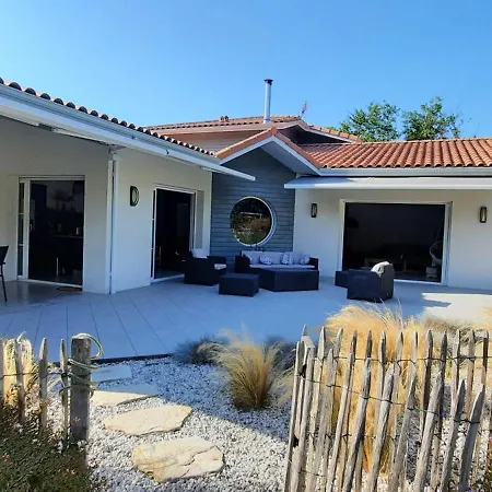 Piscine Chauffee Dans Un Ecrin De Verdure וילה *